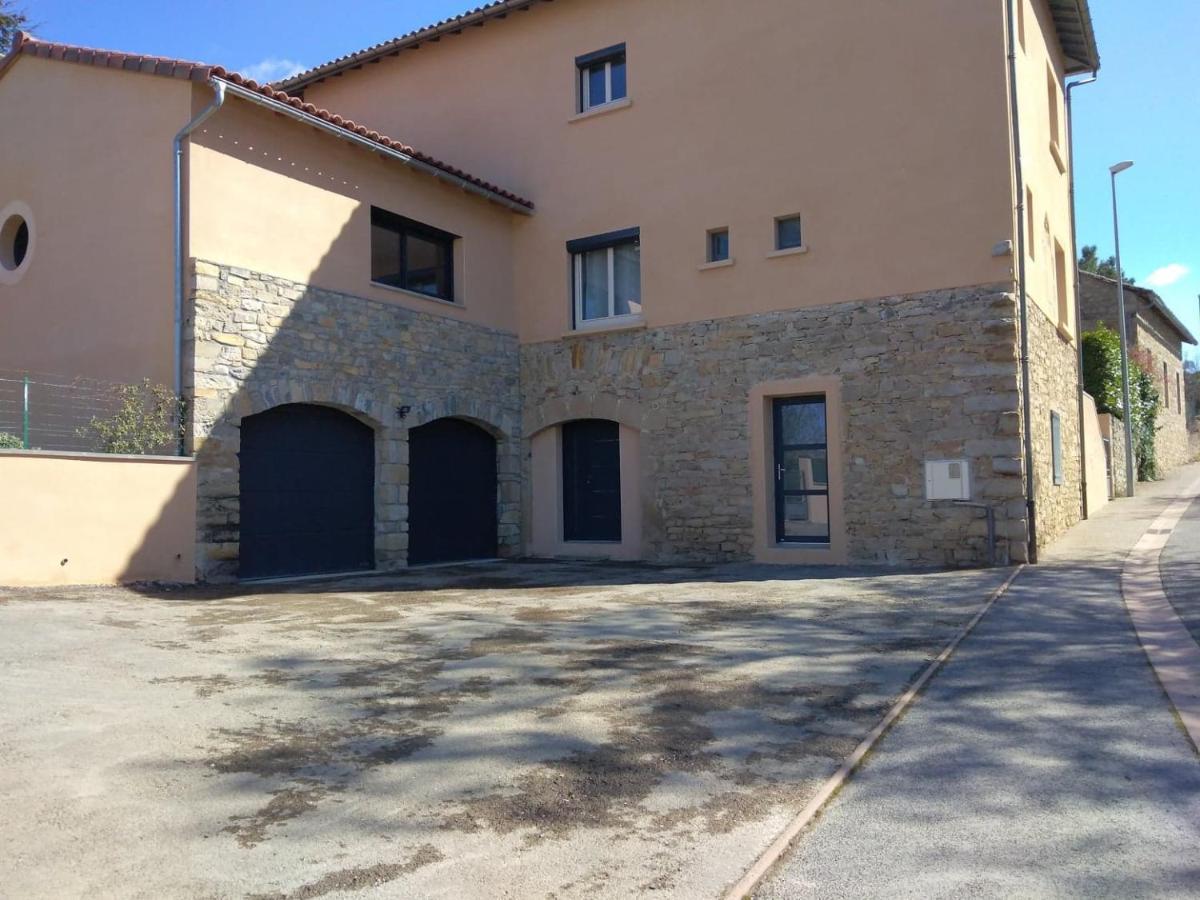 Studio Le Menascle Saint-Georges-de-Luzençon Exterior foto