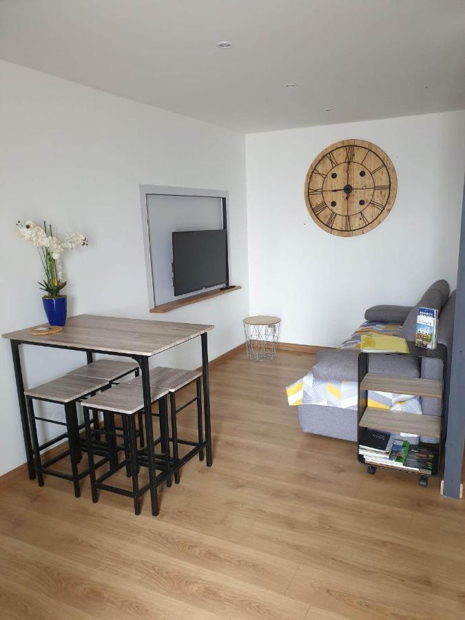 Studio Le Menascle Saint-Georges-de-Luzençon Exterior foto
